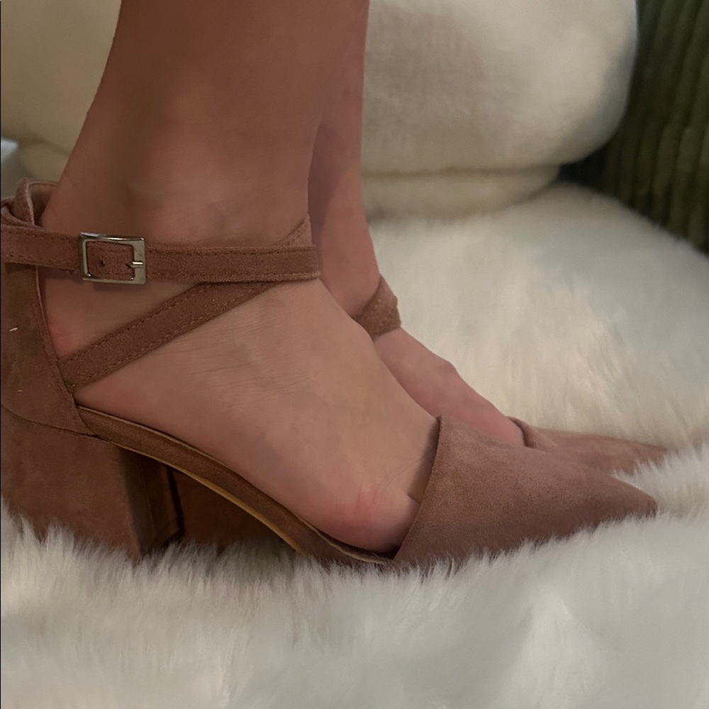 Gorgeous Tan Women's Block Heel Shoes